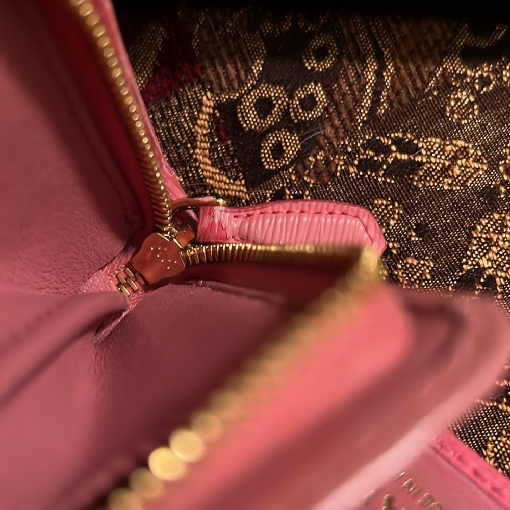 Authentic Prada wallet - Picture 12 of 12